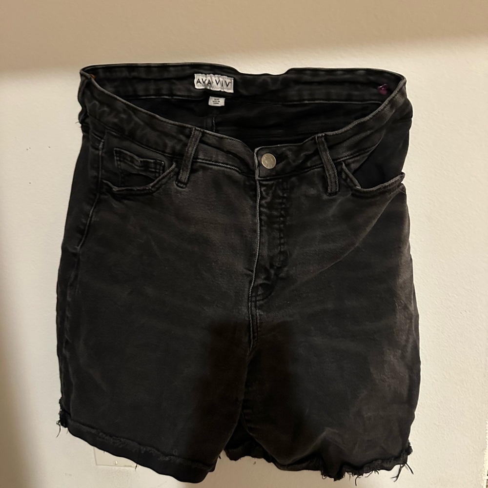 Knee length shorts